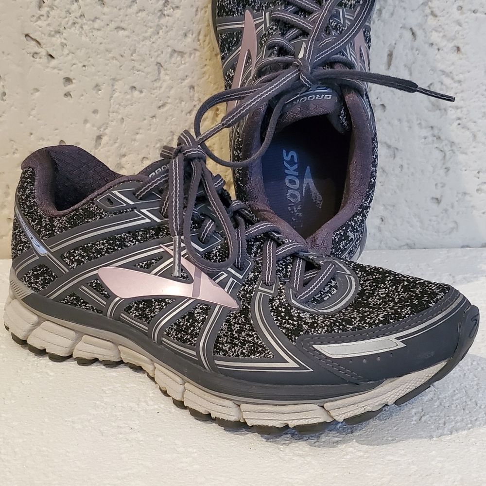 Brooks GTS 17 Sneakers